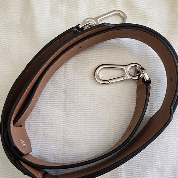 Loewe Puzzle Bag - Medium In Tan - Picture 13 of 16